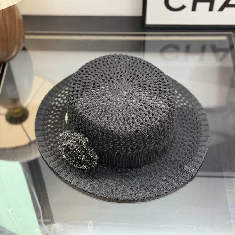Chanel top hat dx178